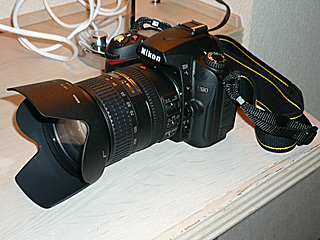 Nikon D90 + DX VR Zoom-Nikkor 18-200mm